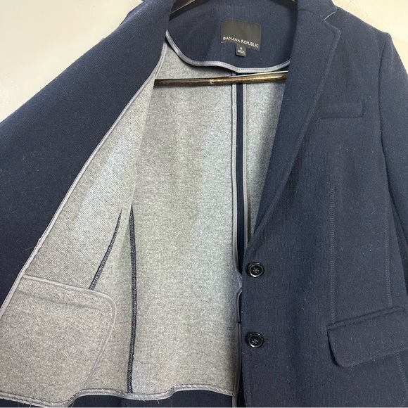 Banana Republic Wool Blend Navy Two-Button Blazer Size 6 - Picture 7 of 13